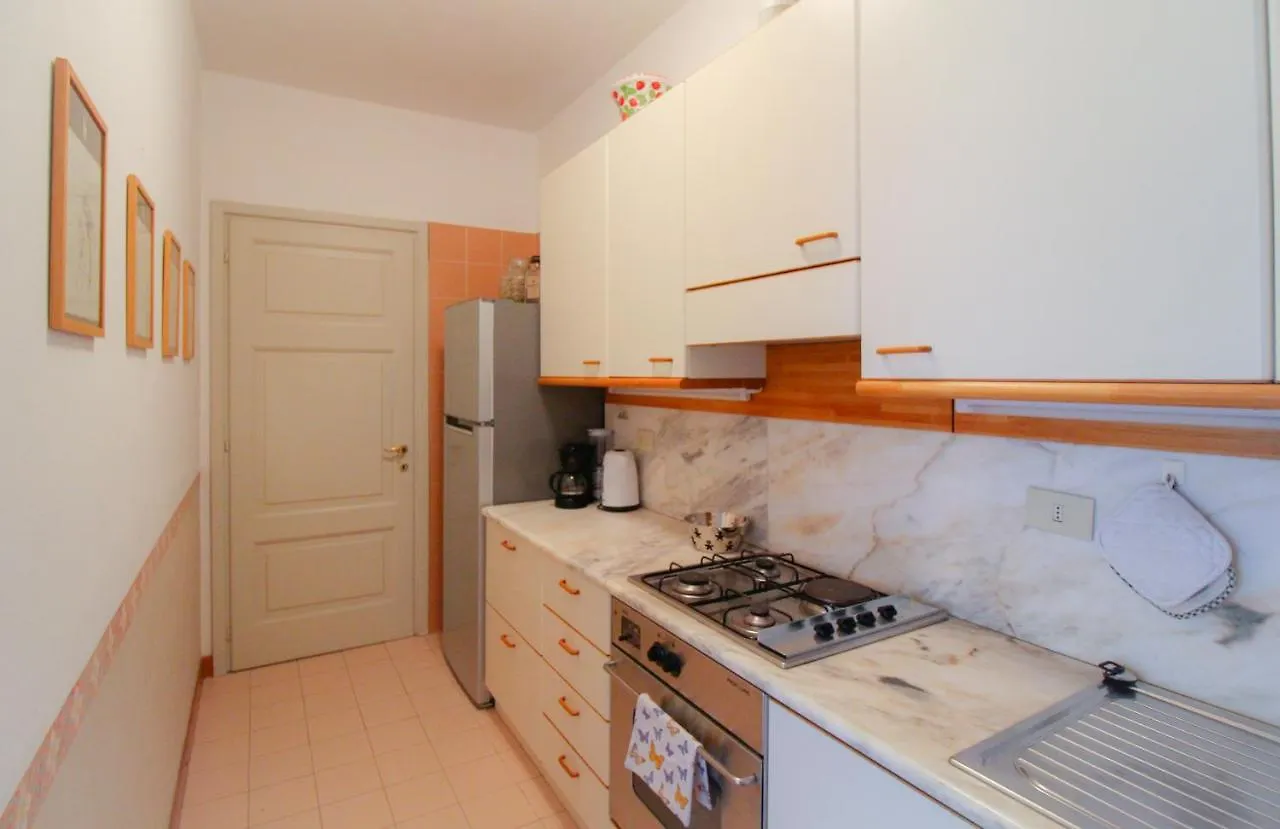 Bel Faggio Rosso Apartment Menaggio 0*,  Włochy